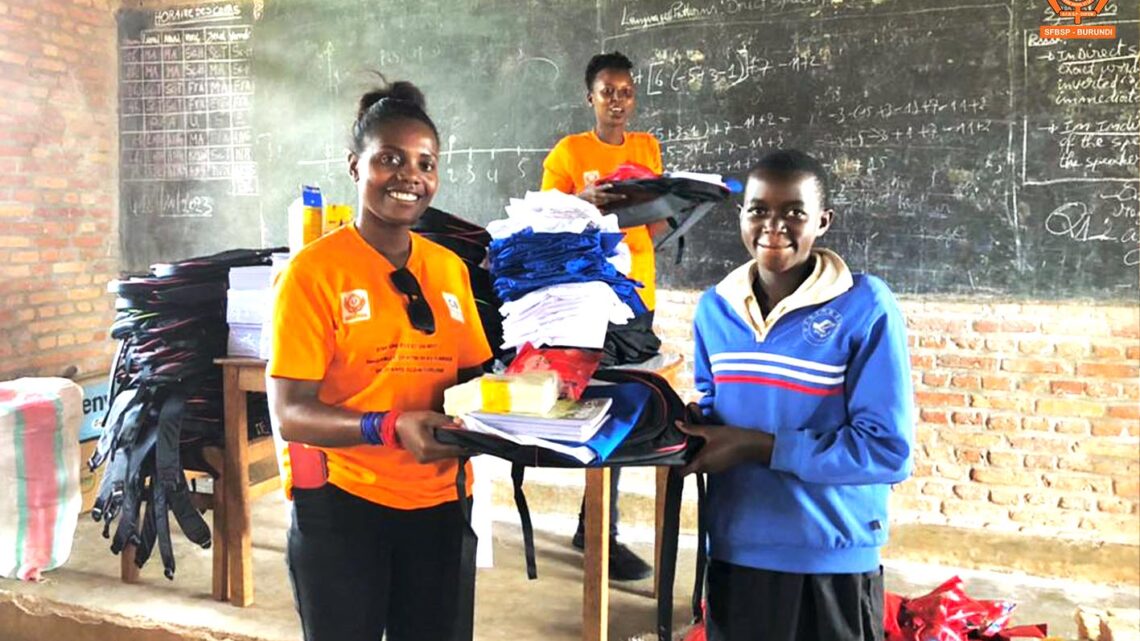 Activité de distribution de matériels scolaire à kirundo /octobre 2023 Activité de distribution de matériels scolaire à kirundo /octobre 2023