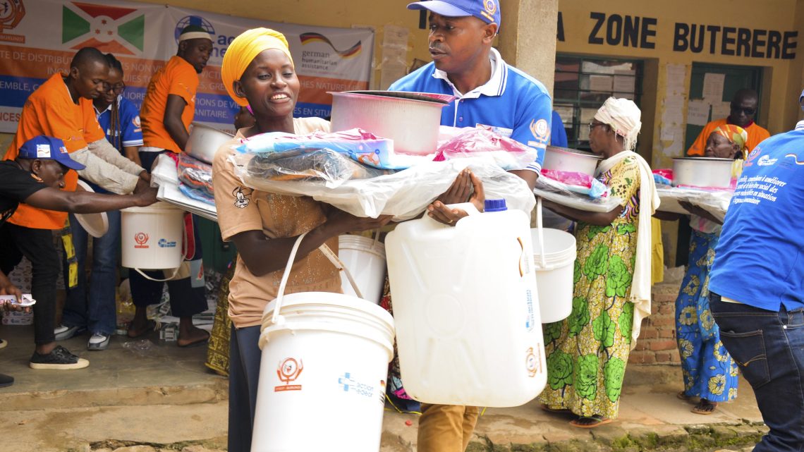 100 MENAGES VICTIMES DES CATASTROPHES NATURELLES DONT 50 DE LA ZONE BUTERERE, COMMUNE NTAHANGWA ET 50 DE LA COMMUNE MUBIMBI, PROVINCE BUJUMBURA APPUYES EN KITS NON VIVRES 100 MENAGES VICTIMES DES CATASTROPHES NATURELLES DONT 50 DE LA ZONE BUTERERE, COMMUNE NTAHANGWA ET 50 DE LA COMMUNE MUBIMBI, PROVINCE BUJUMBURA APPUYES EN KITS NON VIVRES