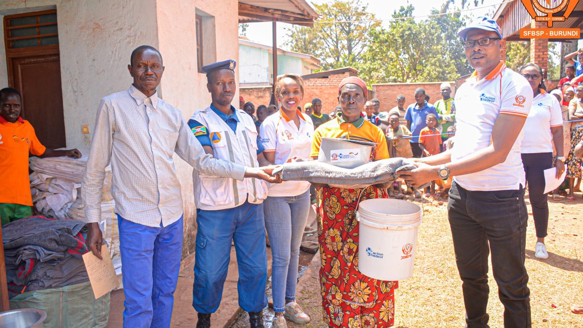 Butanyerera: Assistance en aide humanitaire par la SFBSP aux vulnérables victimes des pluies torrentielles des zones Bwambarangwe et Gitobe de la commune Busoni, province Butanyerera.